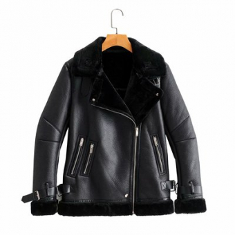 Дубленка с одной стороны 2 молнии + 1 молния кнопки на вороте + ремни