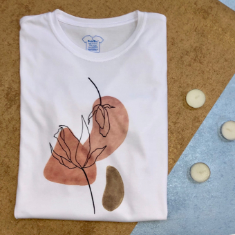 Футболка принт 2 Цветка на пятнах