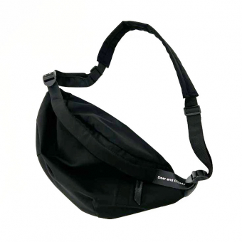 Сумка гладкая через плечо потайнная молния черные ремни по бокам