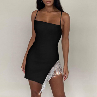 Платье мини эластичное тонкие лямки сбоку пришита бахрома из страз
