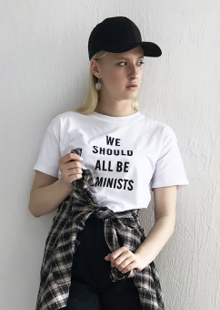 Футболка we should all be feminists