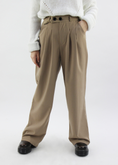 Брюки широкие с выточками и 2мя пуговицами