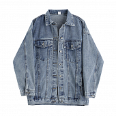 Картинка Джинсовка оверсайз голубая серебряные пуговицы от магазина LonnaMag