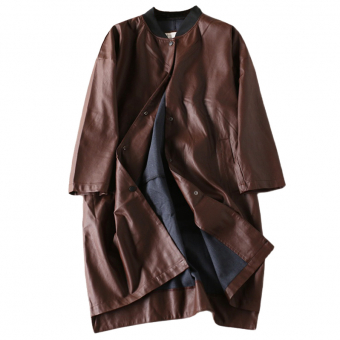 Бомбер длинный коричневый эко-кожа