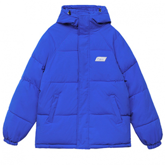 Куртка пуховик с капюшоном сбоку нашивка GATTEEN