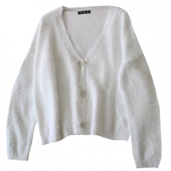 Кардиган пушистый белый 3 пуговицы квадрат в стразах