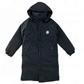 Картинка Пуховик длинный гладкий ворот стойка капюшон круглая нашивка от магазина LonnaMag