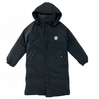 Пуховик длинный гладкий ворот стойка капюшон круглая нашивка