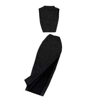 Костюм топ + юбка миди с разрезом  полностью в стразах