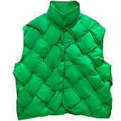 Картинка Жилет объемный на кнопках крупное плетение ромбы от магазина LonnaMag