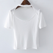 Картинка Топ футболка вырез на груди полоса на горле от магазина LonnaMag