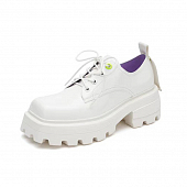 картинка Ботинки лакированная кожа квадратный нос  1 люверс зеленого цвета от магазина LonnaMag