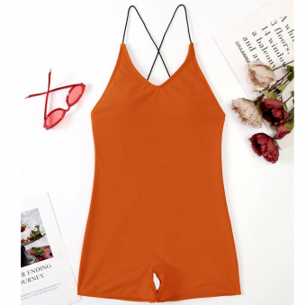 Купальник цельный шортиками сзади прекрестие из тонких лямок