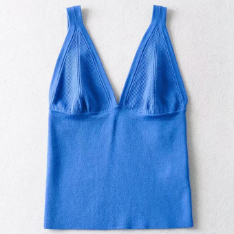 Топ V вырез рубчик на чашках