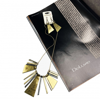 Набор колье тонкая цепь с подвеской из плоских фигур + серьги плоская фигура на цепочке