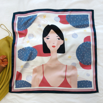 Шелковый платок с лицом девушки