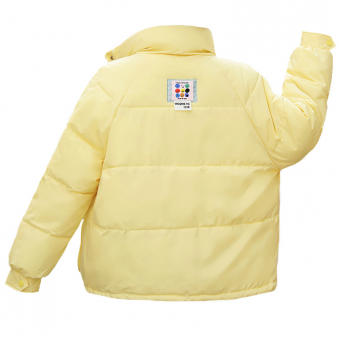 Куртка свободная 2 кармана клапаны с кнопкой на спине нашивка цветные смайлы