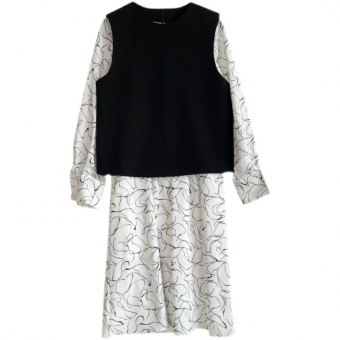 Комплект белое платье черные линии + черный жилет