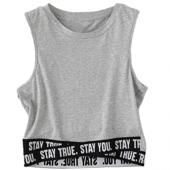 Топ майка резинка с надписью Stay true. Stay you.