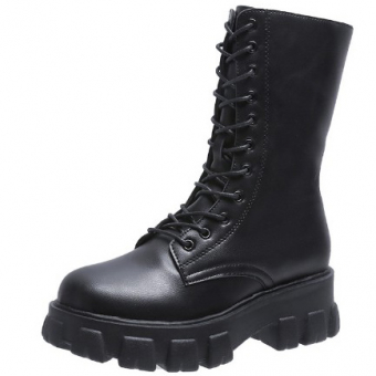 Ботинки высокие мартинсы шнуровка в цвет массивная подошва