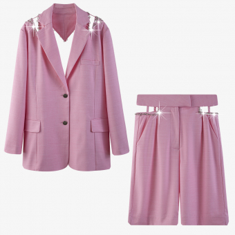 Костюм пиджак V вырез на спине + шорты вырезы на талии по контуру стразы