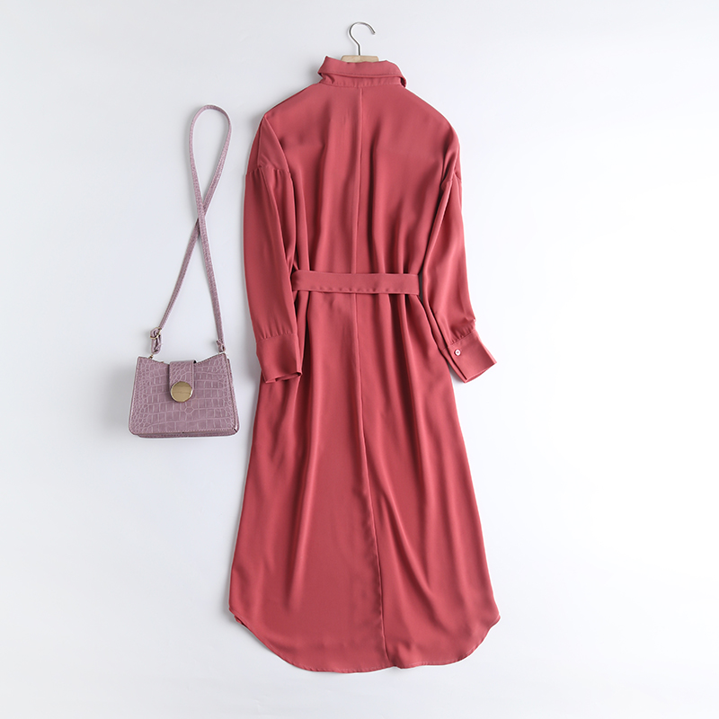 Картинка Платье рубашка миди 2 кармана на груди низ полукругом + пояс однотон от магазина LonnaMag