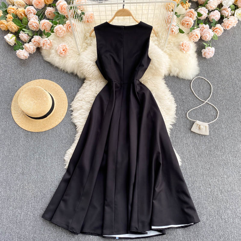 Картинка Платье миди без рукавов крупные голубые цветы от магазина LonnaMag