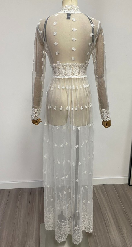 Картинка Платье макси прозрачная сетка вышивка цветочек кружево от магазина LonnaMag