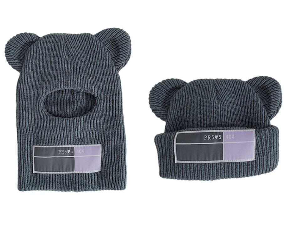 картинка Шапка вязаная балаклава с ушками и крупной нашивкой от магазина LonnaMag