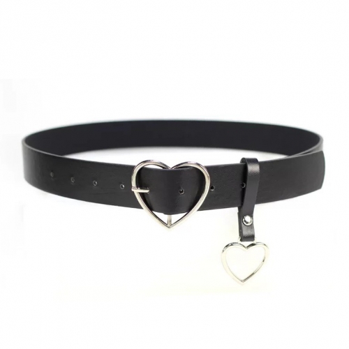 картинка Ремень кожзам с пряжкой и подвеской в виде сердца от магазина LonnaMag