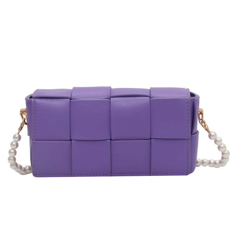 картинка Сумка плетеная с жемчужной цепочкой горизонтальная от магазина LonnaMag