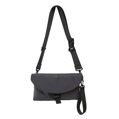 картинка Сумка crossbody конверт застежка по середине на карабин от магазина LonnaMag