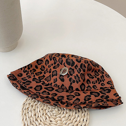 картинка Панама принт лео металл значок D от магазина LonnaMag