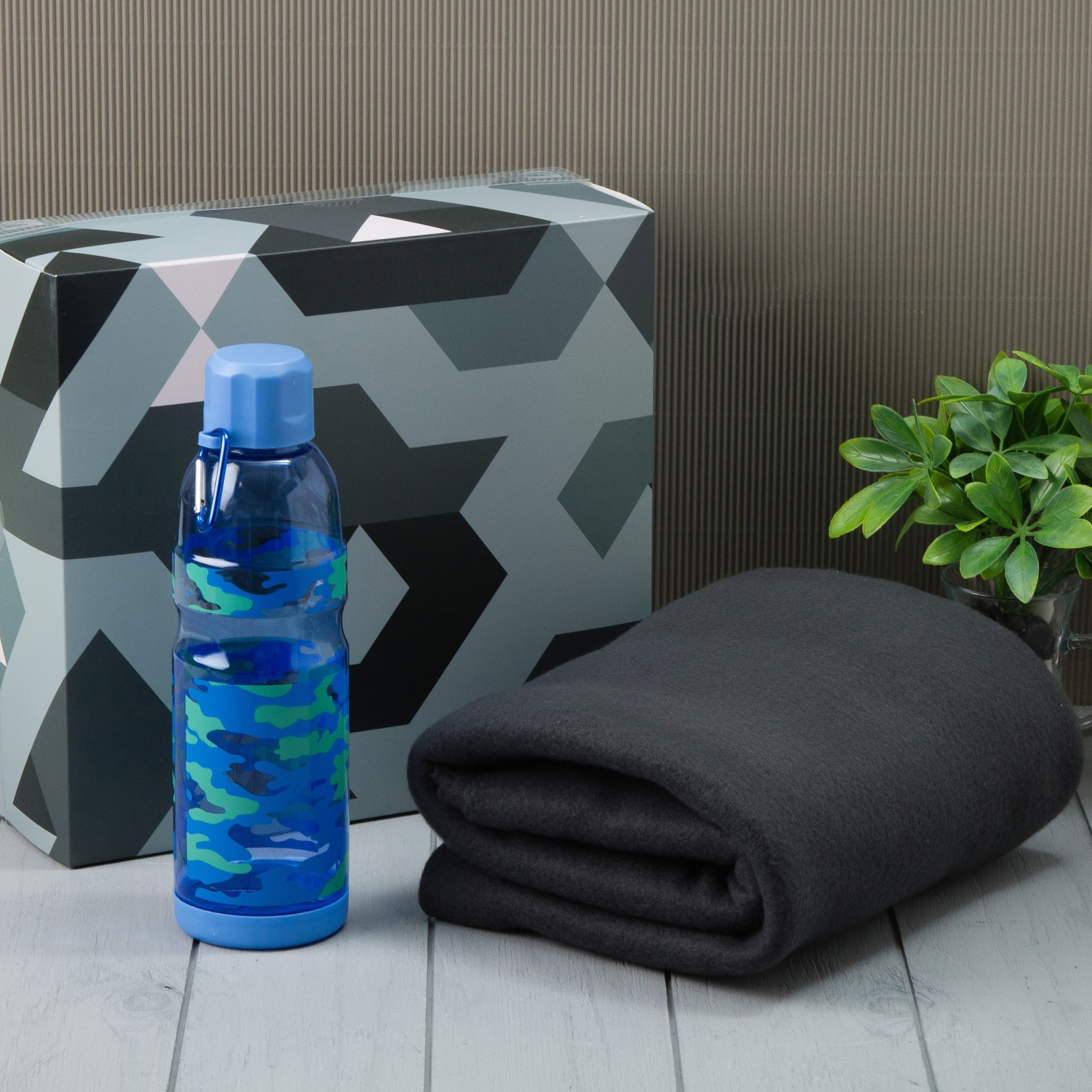 картинка Подарочный набор LoveLife "Для самого лучшего": плед 150*130см + бутылка от магазина LonnaMag