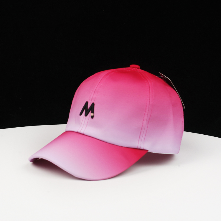 картинка Кепка градиент вышивка буква М от магазина LonnaMag