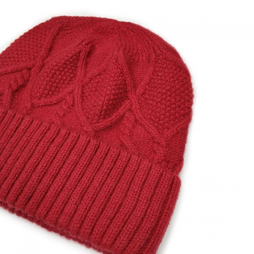 картинка Шапка вязка ромбами рубчик на подвороте от магазина LonnaMag