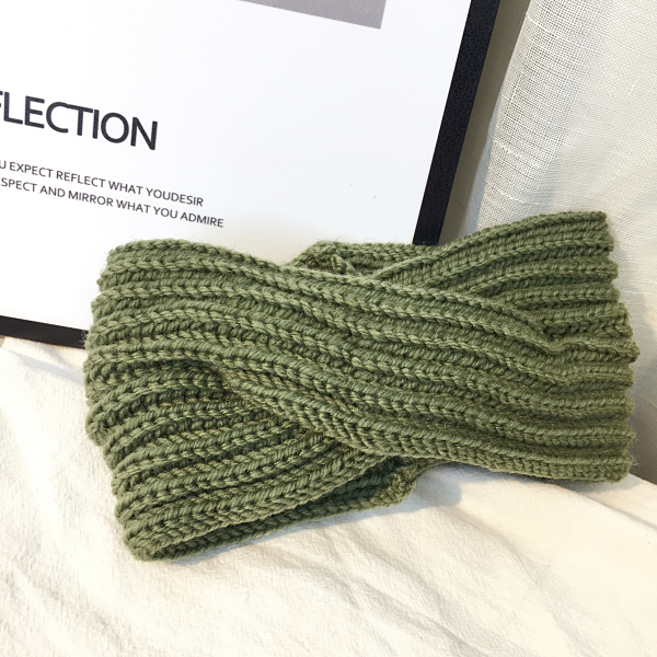 картинка Вязаная повязка на голову с перекрестным захватом от магазина LonnaMag