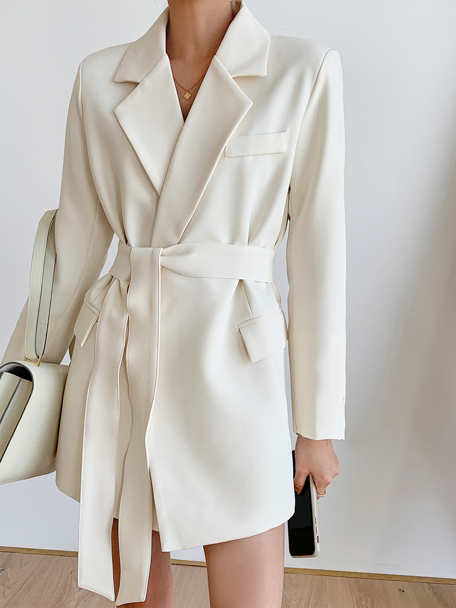 Картинка Пиджак длинный (платье) 2 пуговицы на рукаве + длинный пояс от магазина LonnaMag