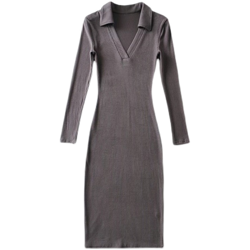 Картинка Платье миди в рубчик трикотаж V-вырез откидной воротник   от магазина LonnaMag