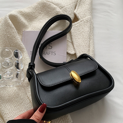 картинка Сумка мессенджер регулируемый ремешок на клапане золотой овал от магазина LonnaMag