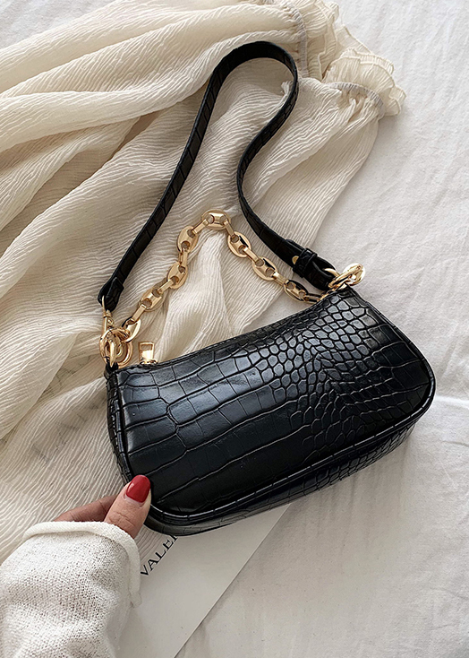 картинка Сумка багет тиснение крокодил золотая цепь на ручке от магазина LonnaMag