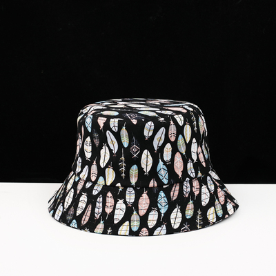 картинка Панама принт разноцветные перья от магазина LonnaMag