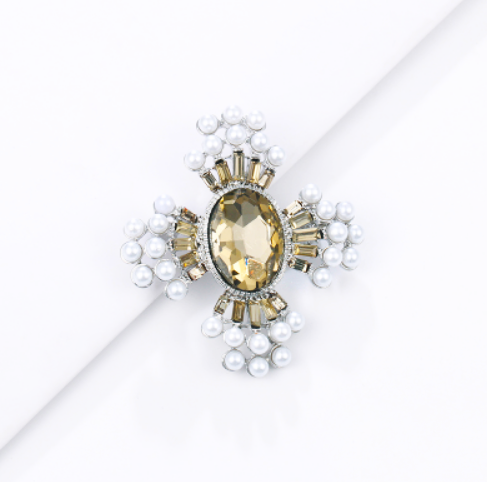 картинка Брошь винтаж жемчуг овальный камень от магазина LonnaMag