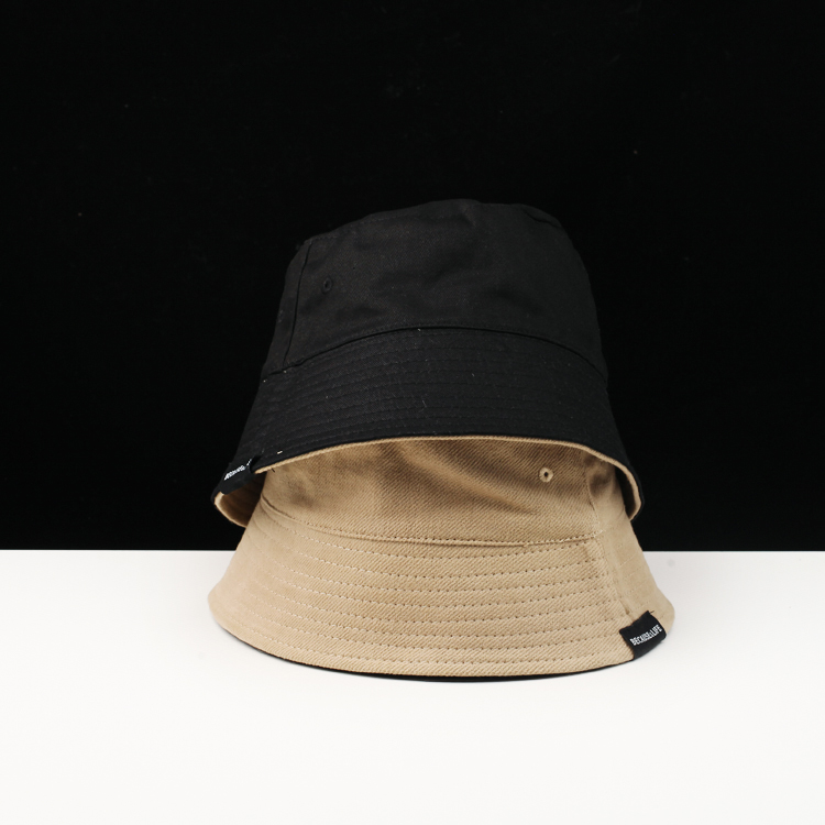 картинка Панама двухсторонняя черная нашивка Because Life от магазина LonnaMag