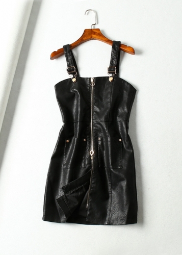 Картинка Сарафан мини по фигуре на молнии кожзам золотая фурнитура от магазина LonnaMag