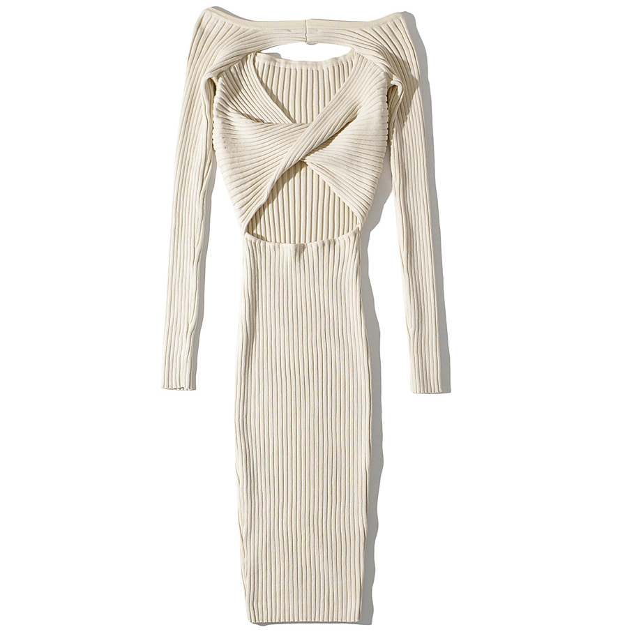 Картинка Платье трикотажное в рубчик открытые плечи широкий вырез на спине скручено  от магазина LonnaMag