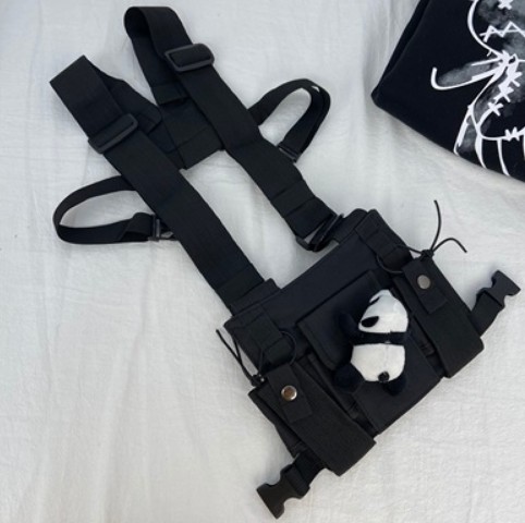 картинка Сумка нагрудная жилет регулируемые ремни + панда (маленькая) от магазина LonnaMag