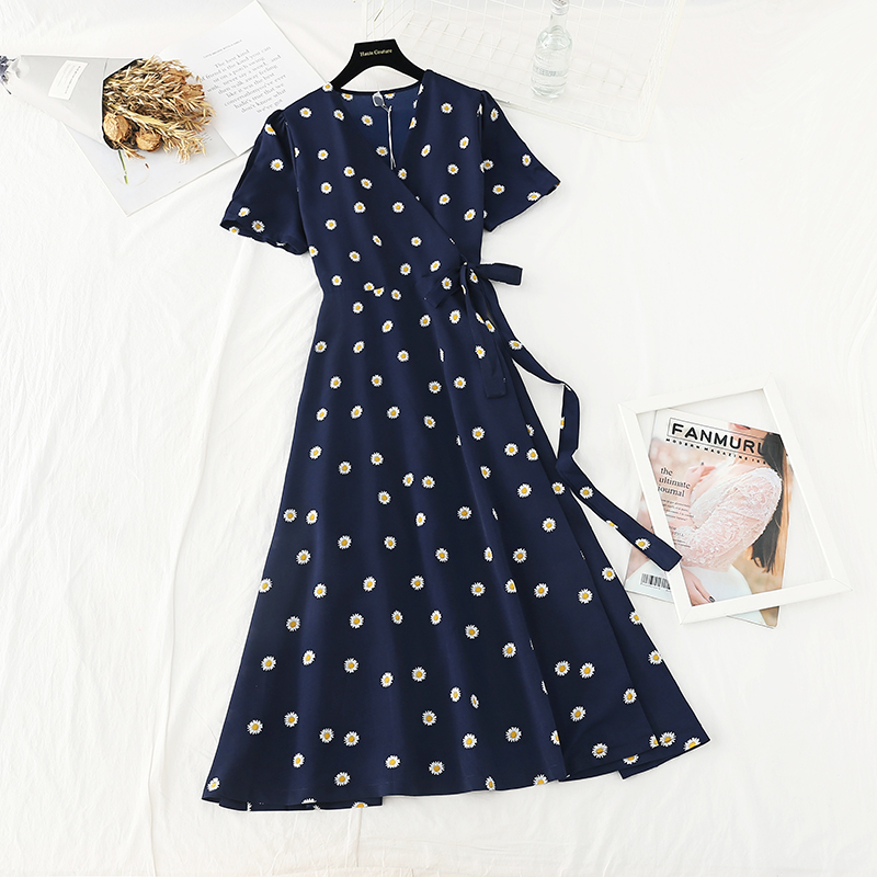 Картинка Платье миди короткий рукав принт ромашки от магазина LonnaMag