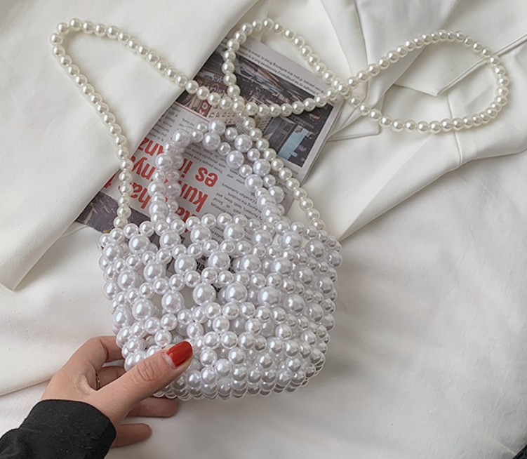 картинка Сумка мини из жемчужных бусин от магазина LonnaMag