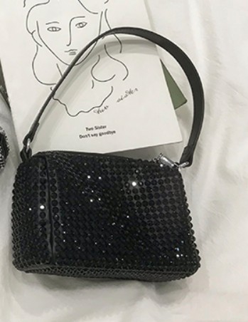 картинка Сумка текстура вельвет в стразах  цепочка+ ручка  от магазина LonnaMag